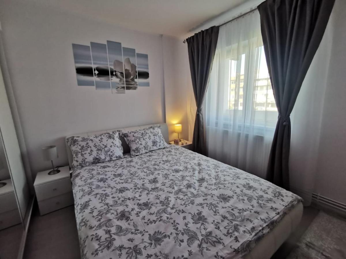 Apartament Regim Hotelier Deva Exteriér fotografie